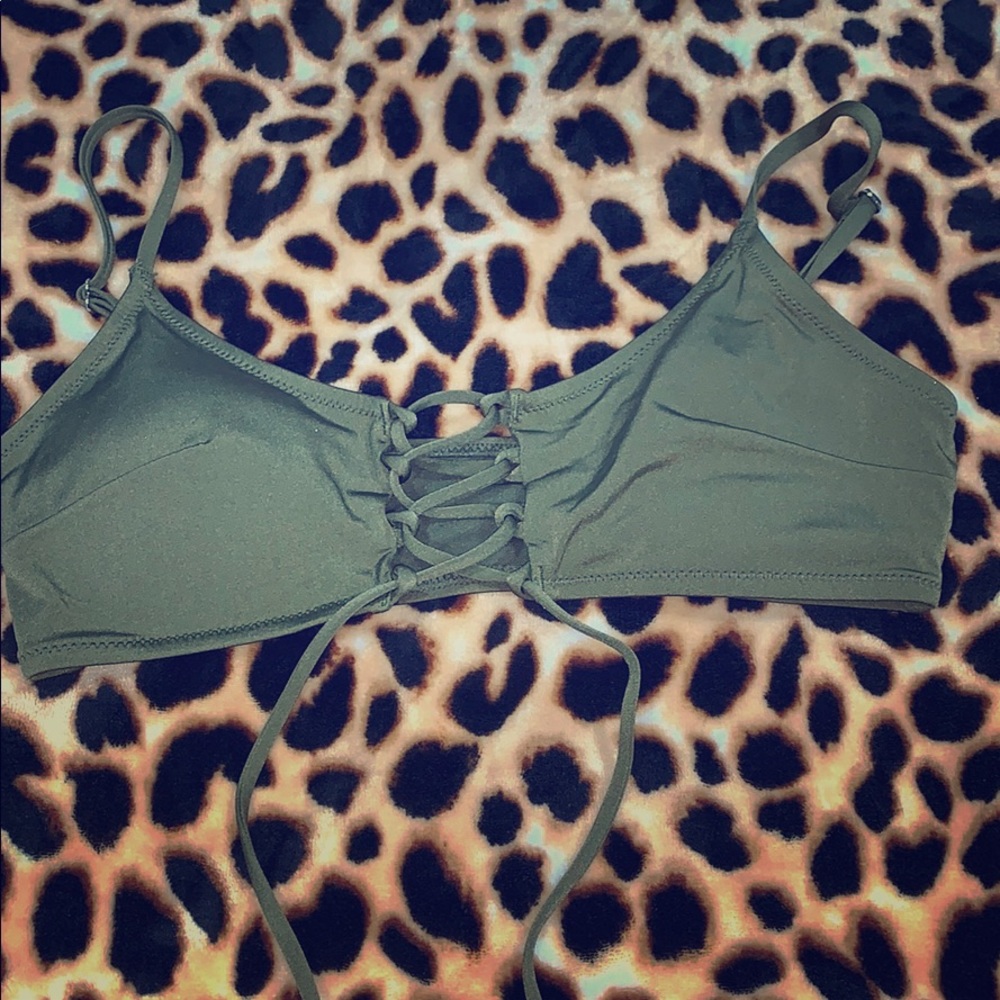 Olive green bikini top🌴🌴